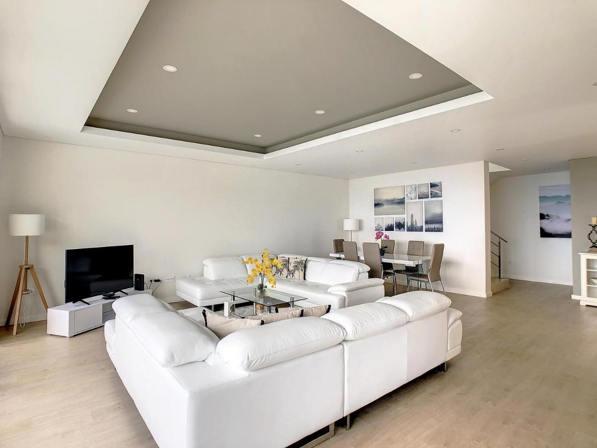 Evoque Villa By Lovelystay Arco da Calheta  Extérieur photo